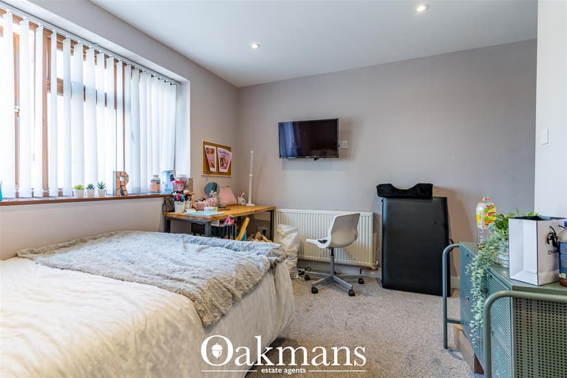 25A, Harold Road - Image 18