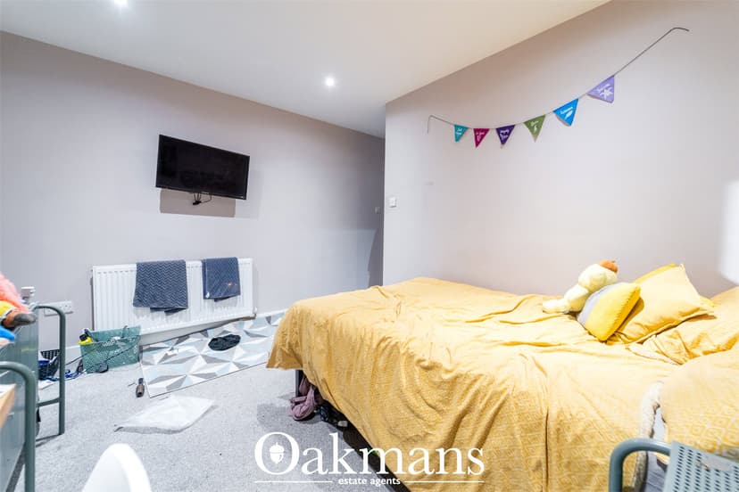 25A, Harold Road - Image 16