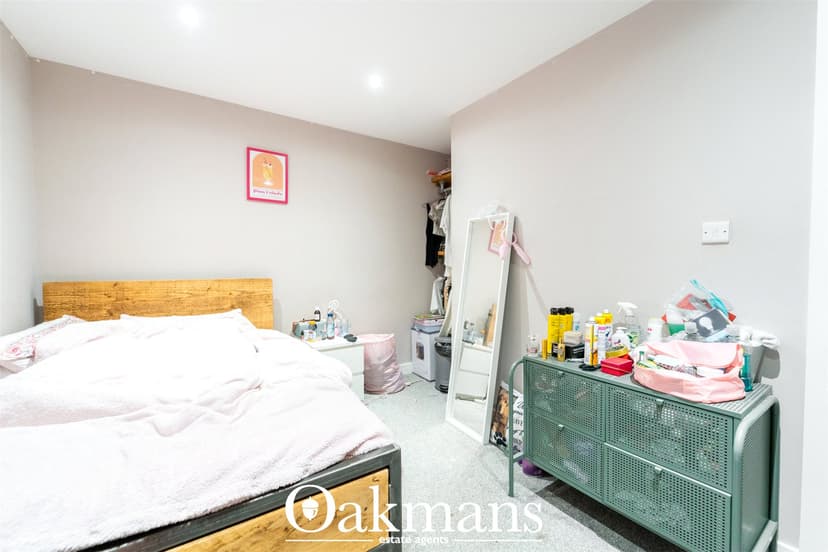 25A, Harold Road - Image 9