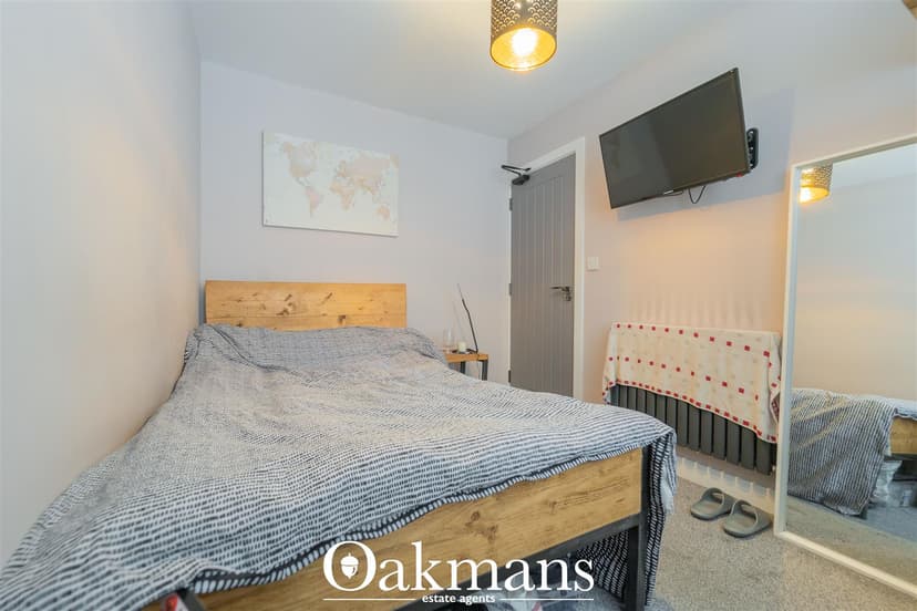 15, Daisy Road - Image 2