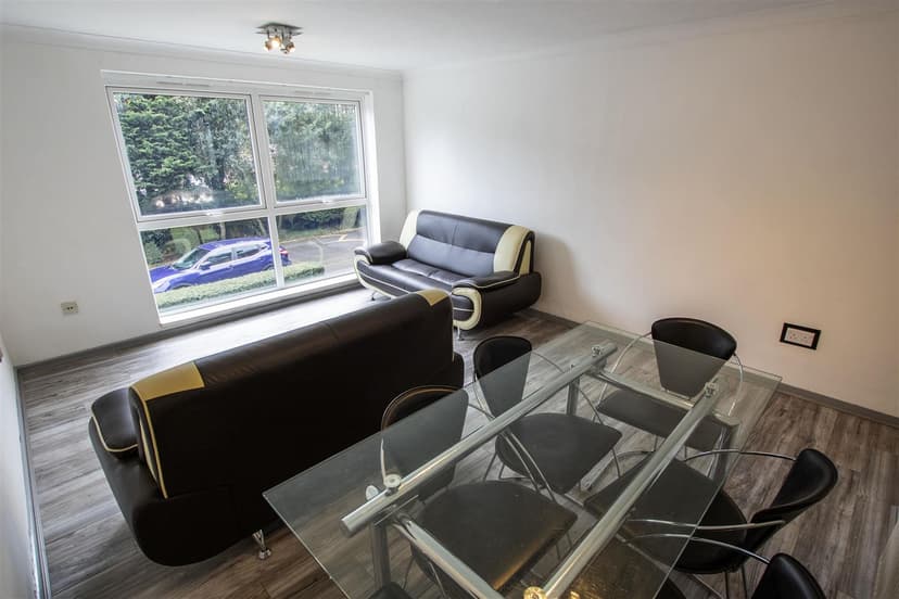 18, Seymour Close - Image 8