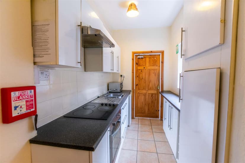 42, George Road - Image 11