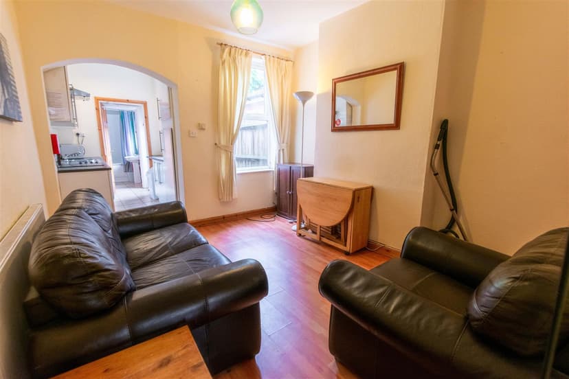 42, George Road - Image 8