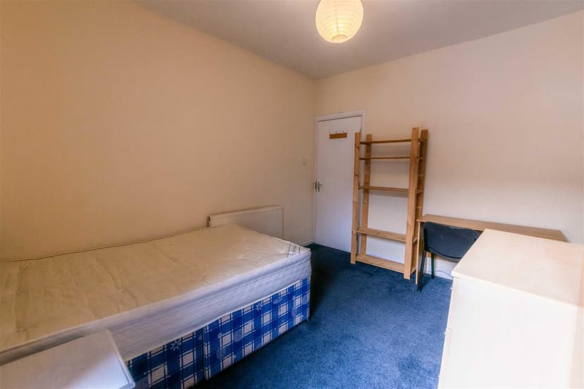 42, George Road - Image 7
