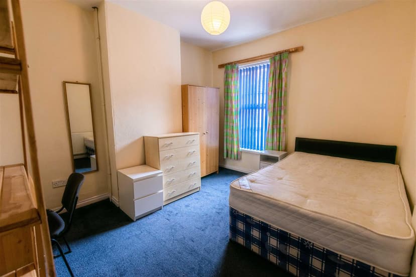 42, George Road - Image 6