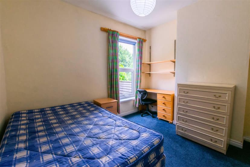 42, George Road - Image 4