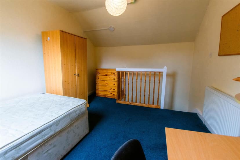 42, George Road - Image 3