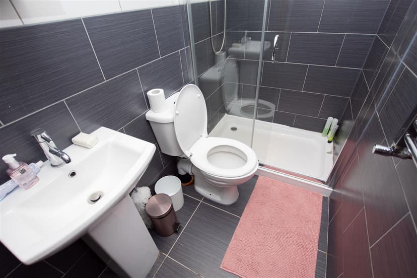 141, Heeley Road - Image 3