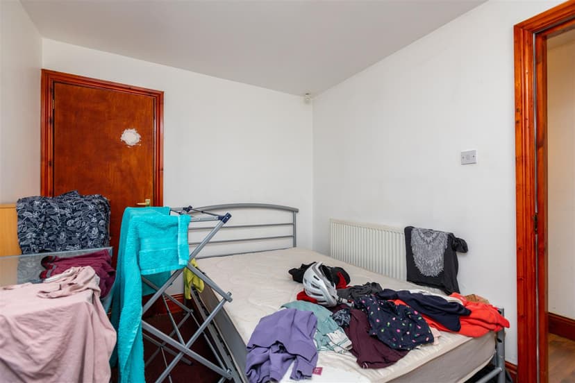 10, Frederick Road - Image 4