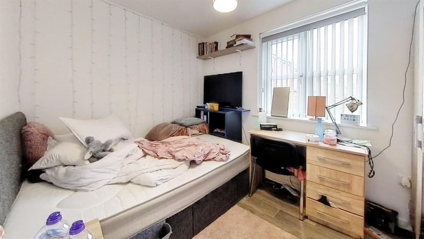 Apartment 2, Bowthorpe Court, Escelie Way - Image 3