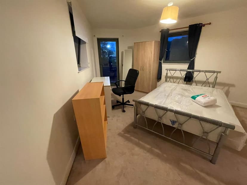 Apartment 5, Bournbrook Court, Bristol Road - Image 4