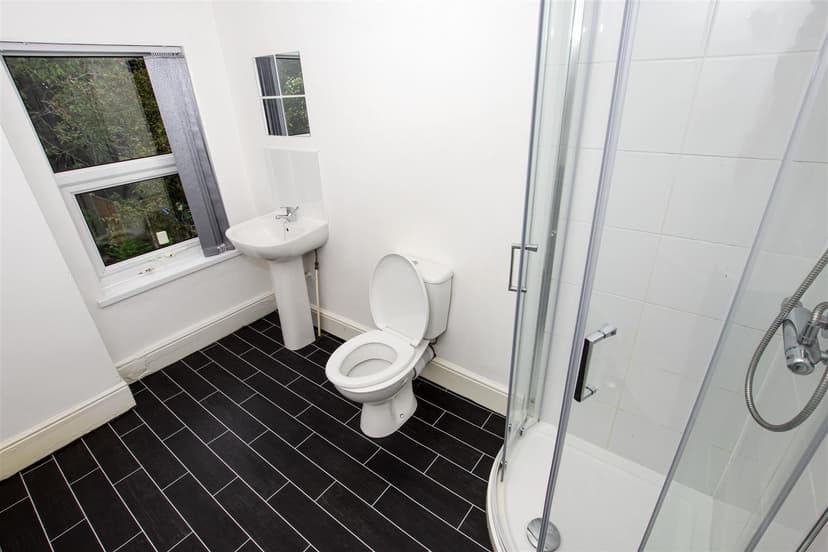 Winnie Road - Image 5