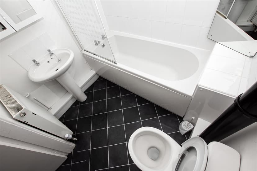 Winnie Road - Image 4