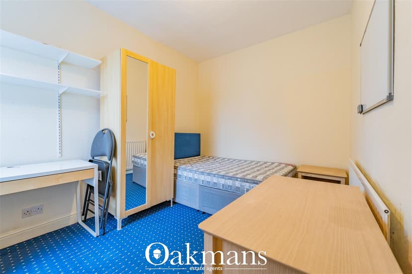 Room 4, 75 Westminster Road - Image 9