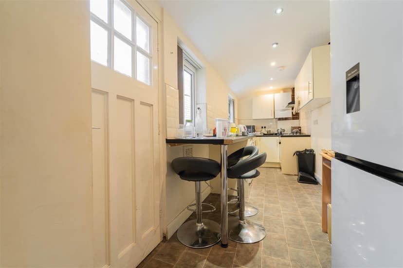 39, Dawlish Road - Image 15