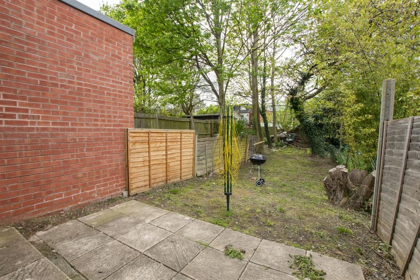 228, Hubert Road - Image 2