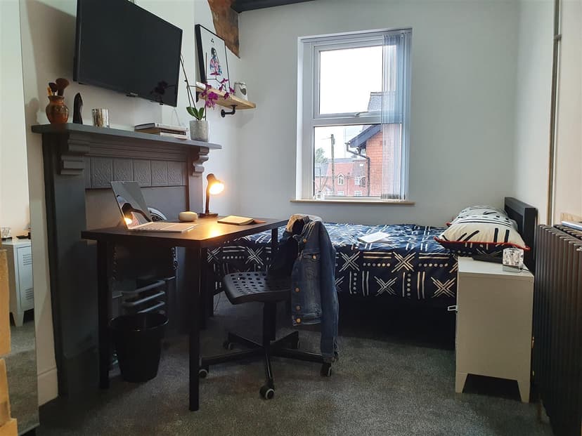 2, Eldon Road - Image 10