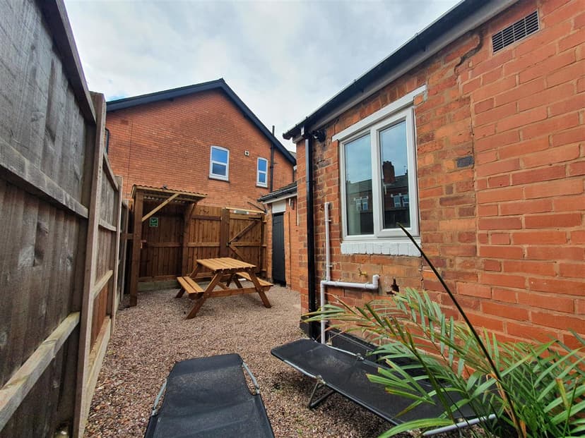 2, Eldon Road - Image 2