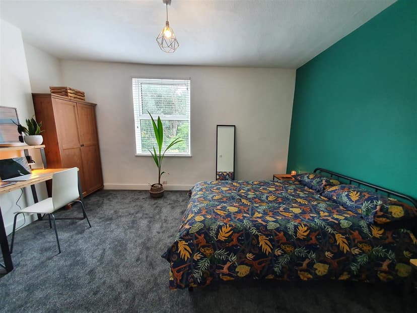 4, Reservoir Retreat - Image 7