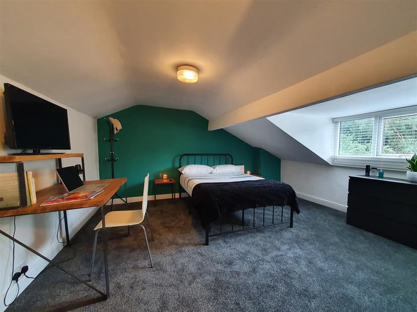 4, Reservoir Retreat - Image 6