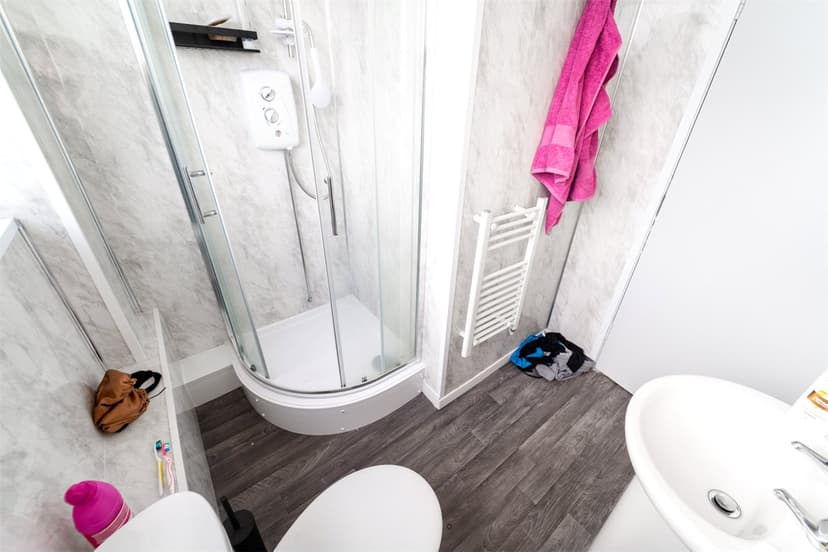 Flat A, 113-115 Holloway House, Holloway Head - Image 14