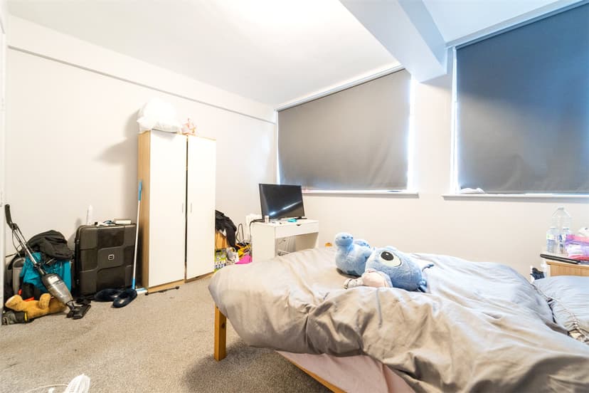 Flat A, 113-115 Holloway House, Holloway Head - Image 12