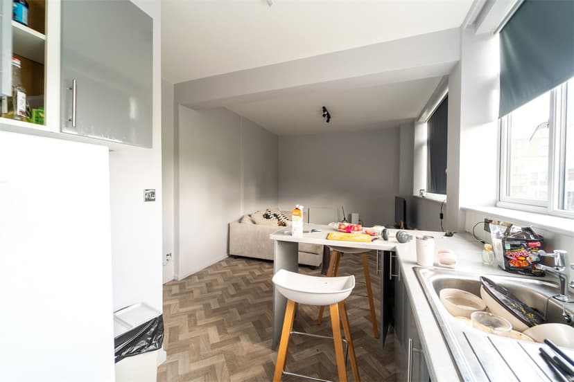 Flat A, 113-115 Holloway House, Holloway Head - Image 7