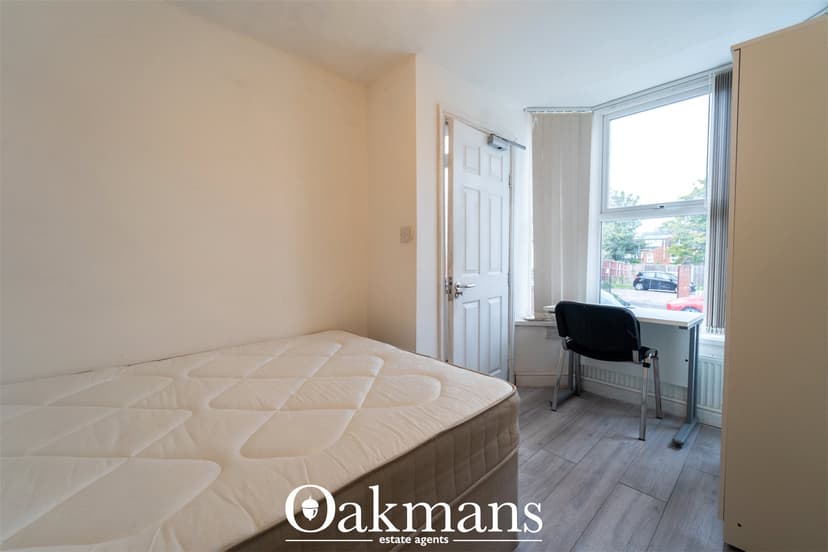 5, Croydon Road - Image 19