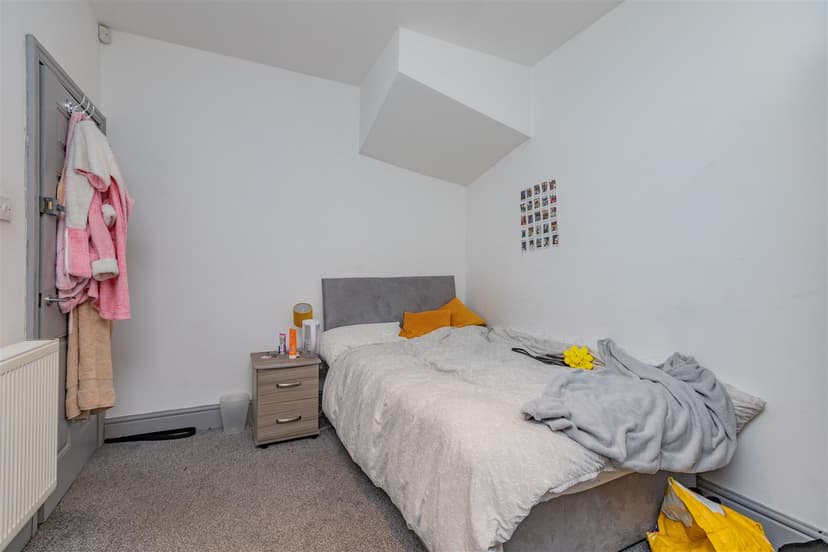 201, Heeley Road - Image 4