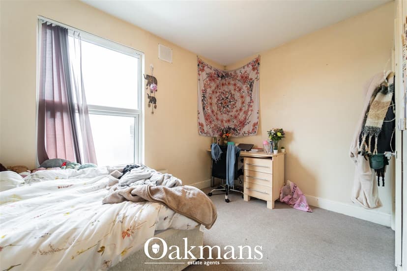 16, Katie Road - Image 12