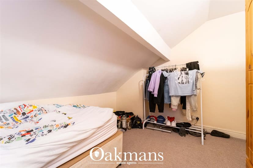 16, Katie Road - Image 9