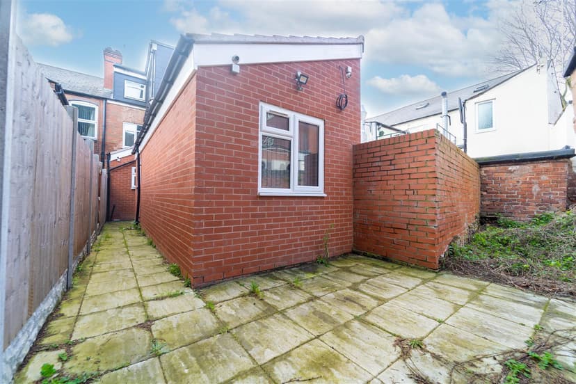 3, Dawlish Road - Image 2