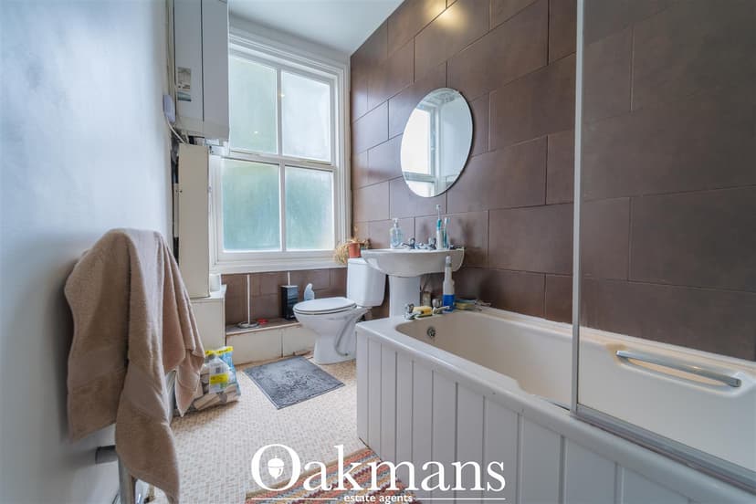 31, Mostyn Road - Image 3