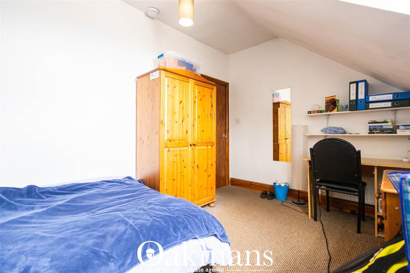 20, Harrow Road - Image 8