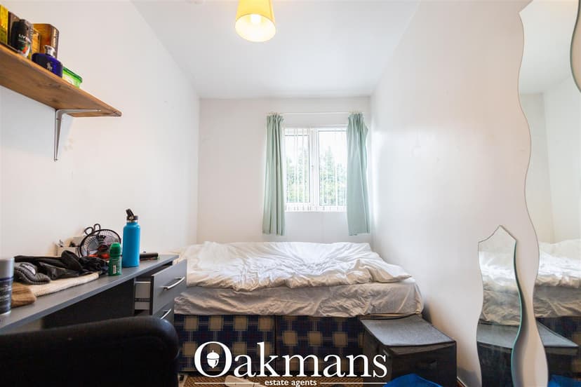 20, Harrow Road - Image 7