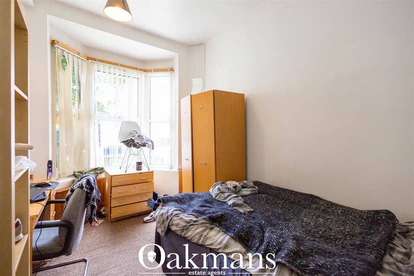 20, Harrow Road - Image 2