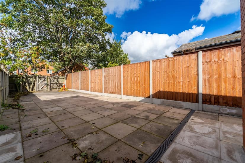 27, Cannon Hill Road - Image 3