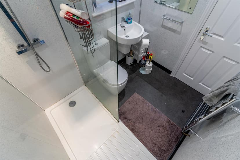 41, Exeter Road - Image 2