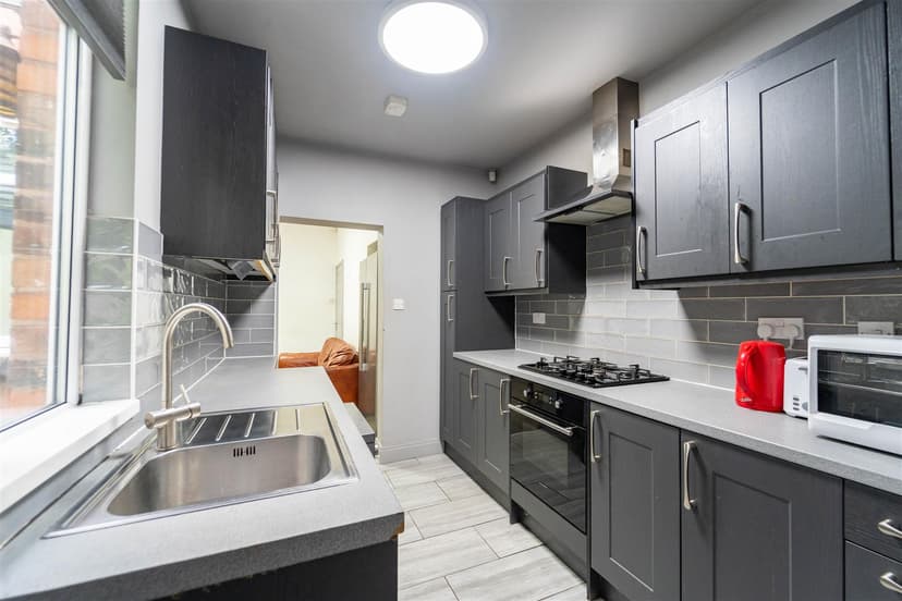 6, Umberslade Road - Image 16