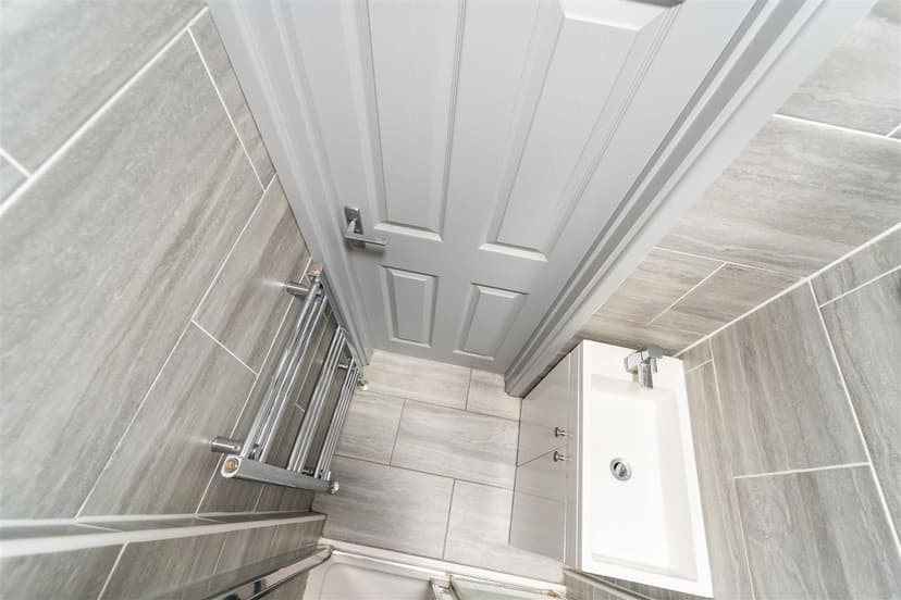 6, Umberslade Road - Image 8
