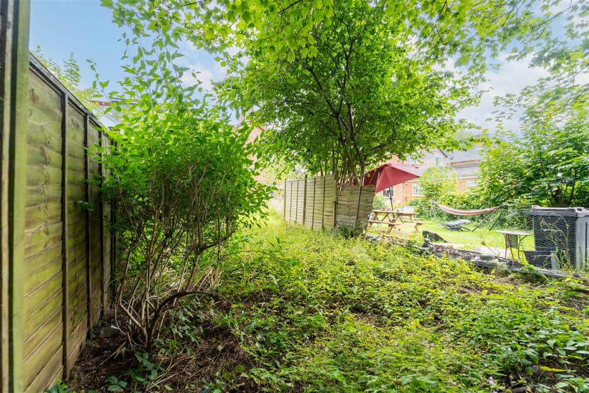 6, Umberslade Road - Image 1