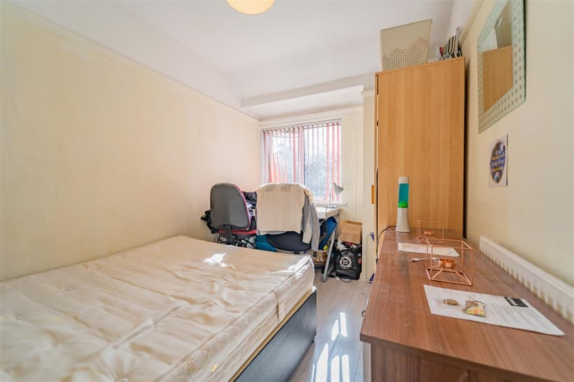 37, Quinton Road - Image 4