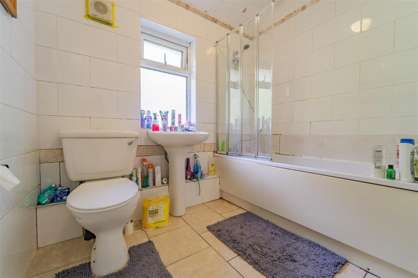 37, Quinton Road - Image 3