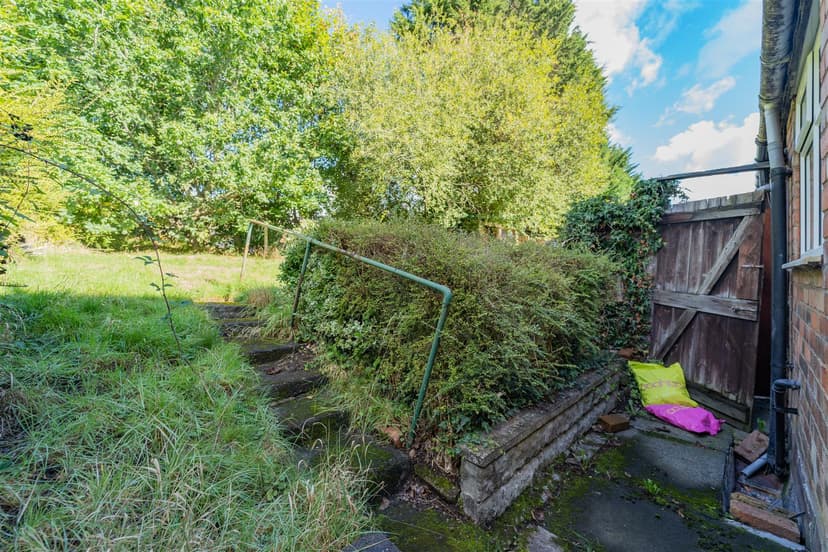 37, Quinton Road - Image 2