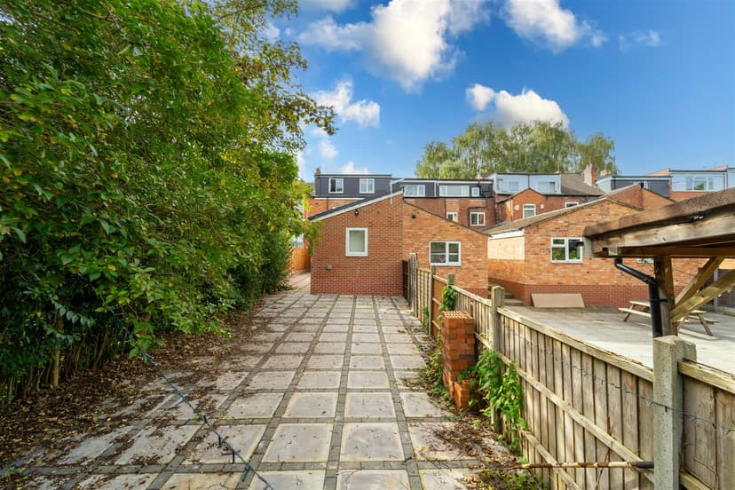 131, Dawlish Road - Image 3