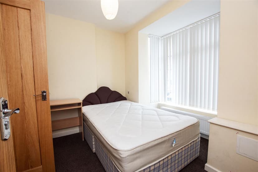 253, Heeley Road - Image 12
