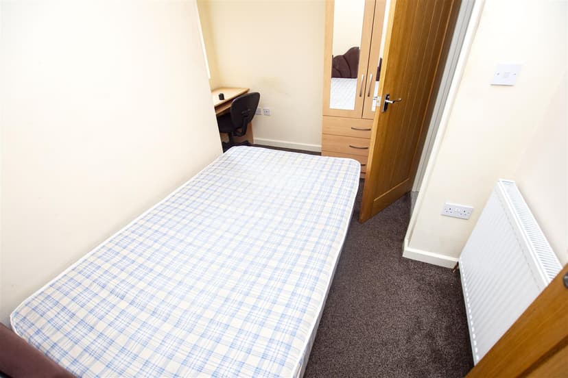 253, Heeley Road - Image 11