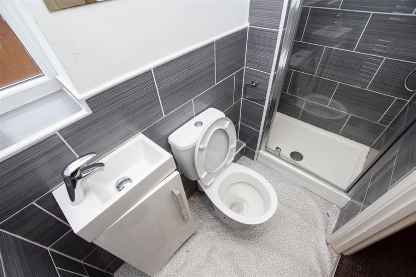 253, Heeley Road - Image 4