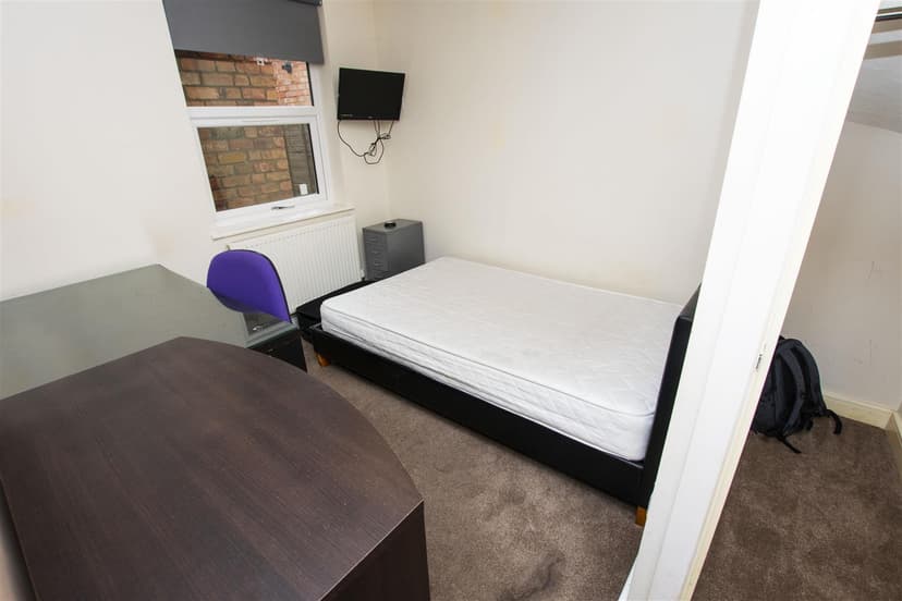 336, Tiverton Road - Image 6