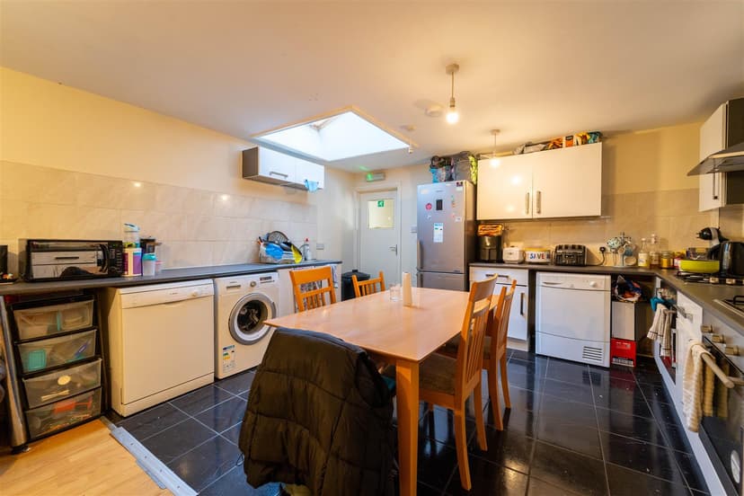 92, Alton Road - Image 21